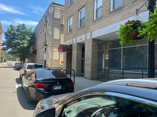 $2,300 | 116 Court Street, Unit 1107, New Haven, CT 06511