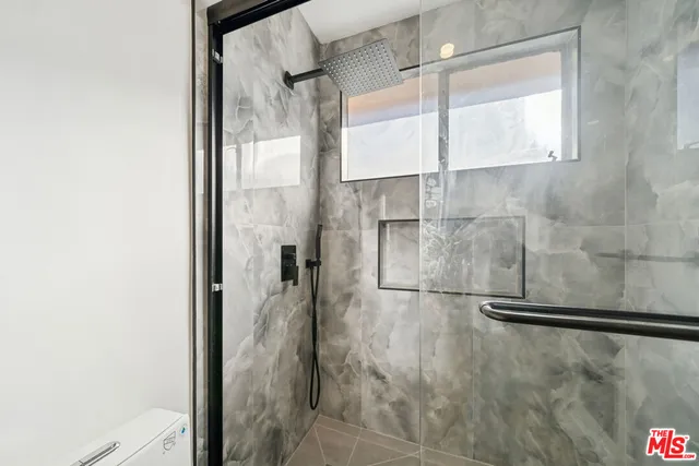 $4,100 | 919 South Sherbourne Drive, Unit 3, Los Angeles, CA 90035