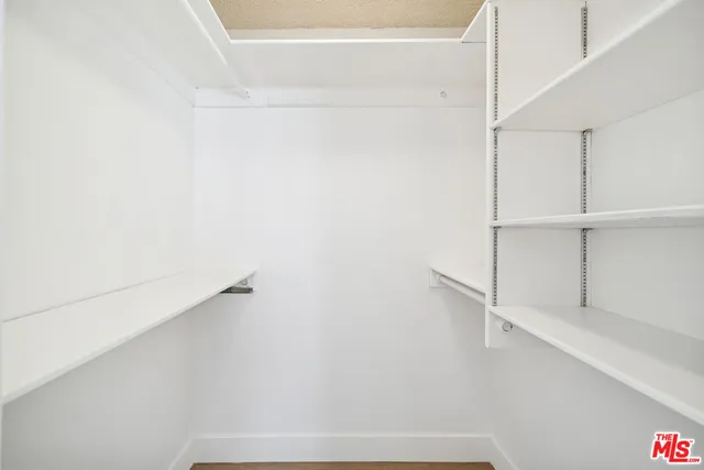 $4,100 | 919 South Sherbourne Drive, Unit 3, Los Angeles, CA 90035