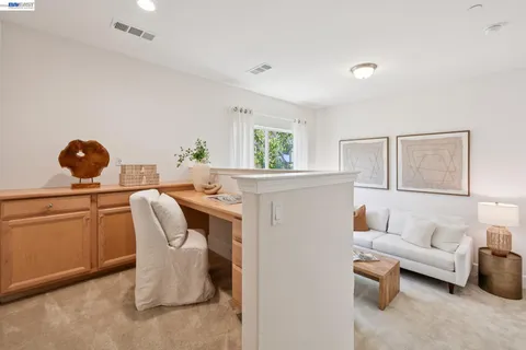 $2,599,000 | 5 Stirling Way, Hayward, CA 94542