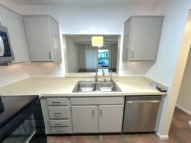 $1,800 | 4147 Northwest 90th Avenue, Unit 206, Coral Springs, FL 33065