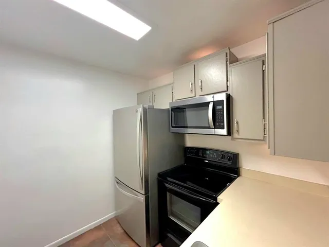 $1,800 | 4147 Northwest 90th Avenue, Unit 206, Coral Springs, FL 33065