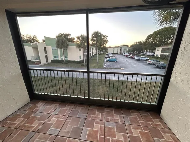 $1,800 | 4147 Northwest 90th Avenue, Unit 206, Coral Springs, FL 33065