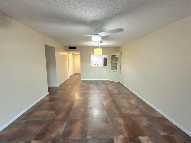 $1,800 | 4147 Northwest 90th Avenue, Unit 206, Coral Springs, FL 33065
