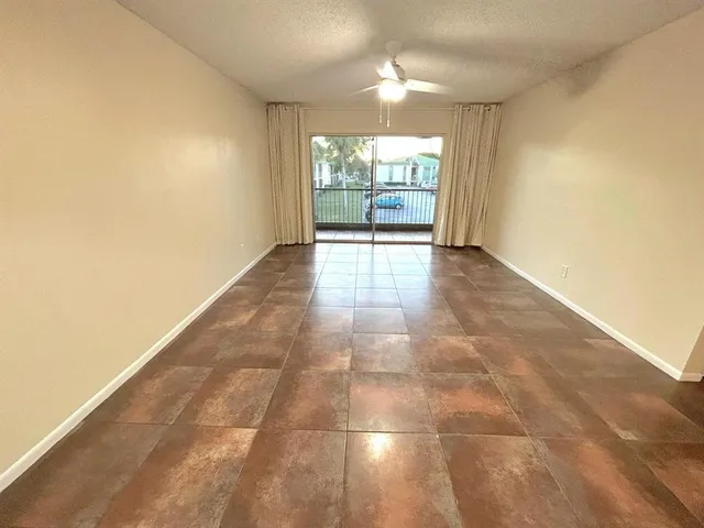 $1,800 | 4147 Northwest 90th Avenue, Unit 206, Coral Springs, FL 33065