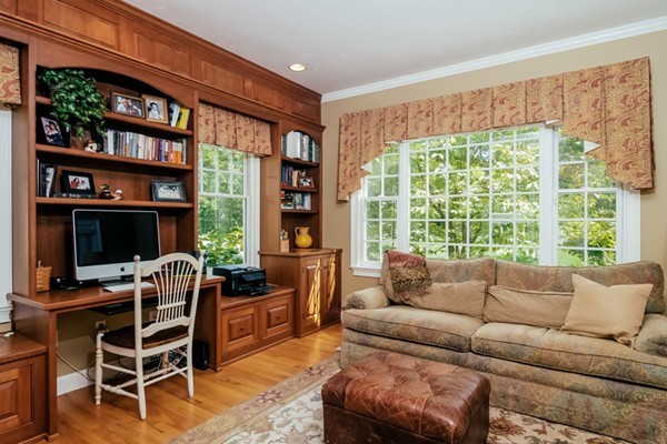 36 Planting Field Road Medfield, MA 02052 - Photo 7 of 28 Gallery Image 7