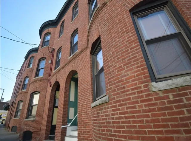 $2,400 | 217 Boylston Street, Unit 2, Boston, MA 02130