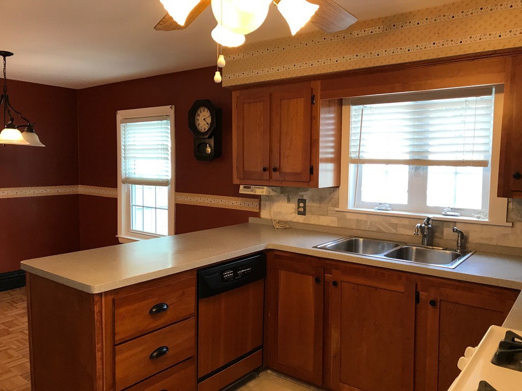 158 Kaufman Road Somerset, MA 02726 - Photo 7 of 21 Gallery Image 7