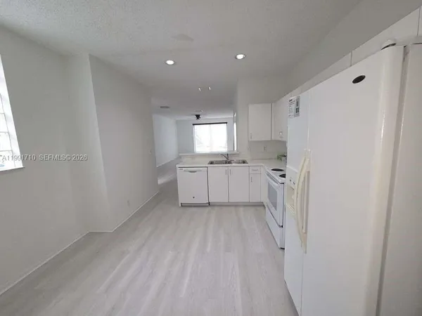 $3,400 | 3665 San Simeon Circle, Unit 3665, Weston, FL 33331