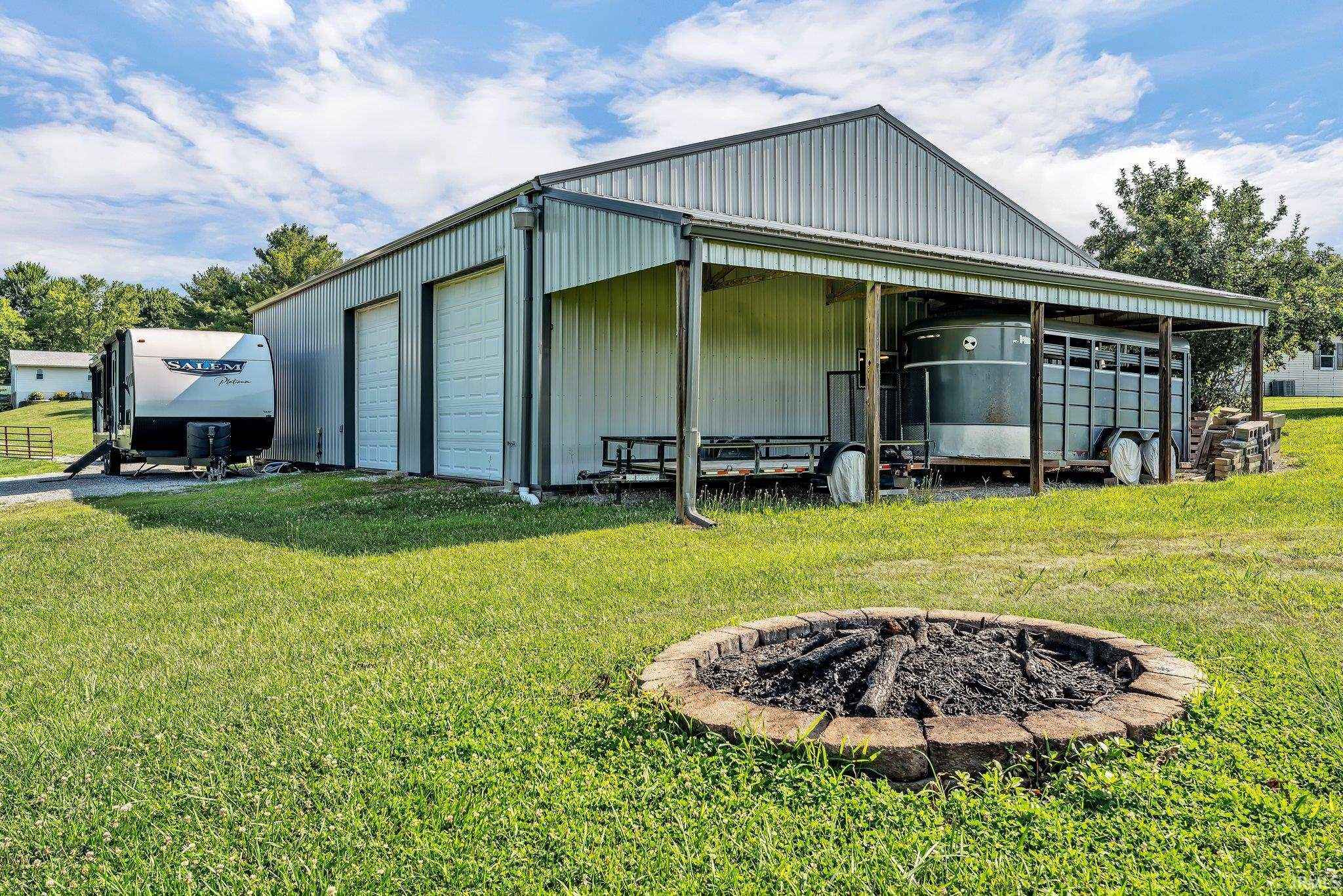 157 Bennett Road Bedford, IN 47421 - Photo 4 of 33