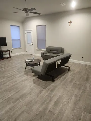 $2,800 | 1600 Razorbill Road, Denton, TX 76205