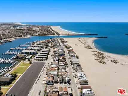 $1,699,000 | 109 Los Robles Street, Oxnard, CA 93035