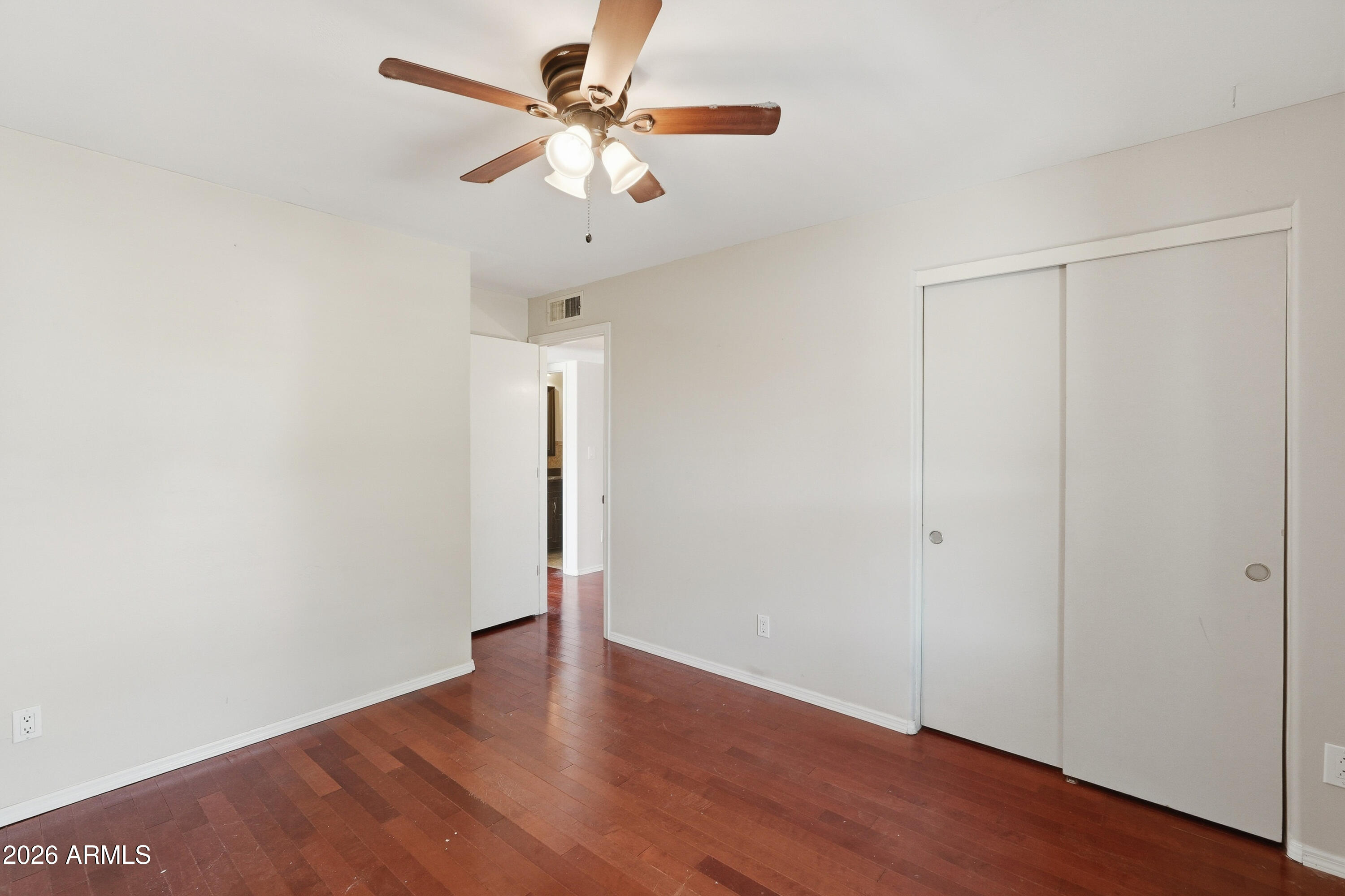 5654 West Mountain View Road Glendale, AZ 85302 - Photo 24 of 34 5654 (21)