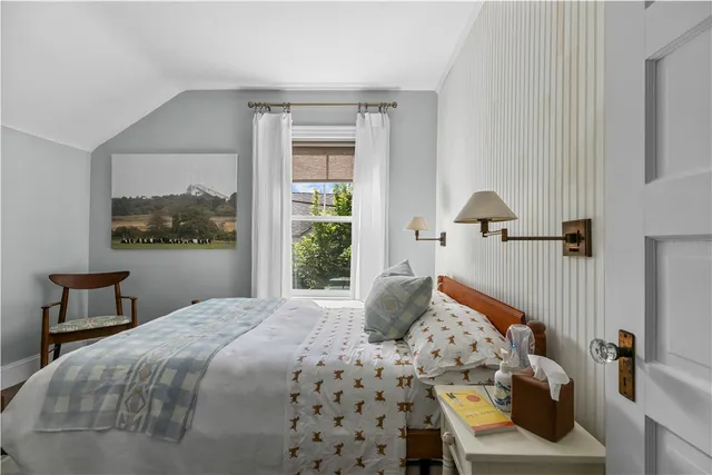 $4,200 | 132 Ruggles Avenue, Newport, RI 02840