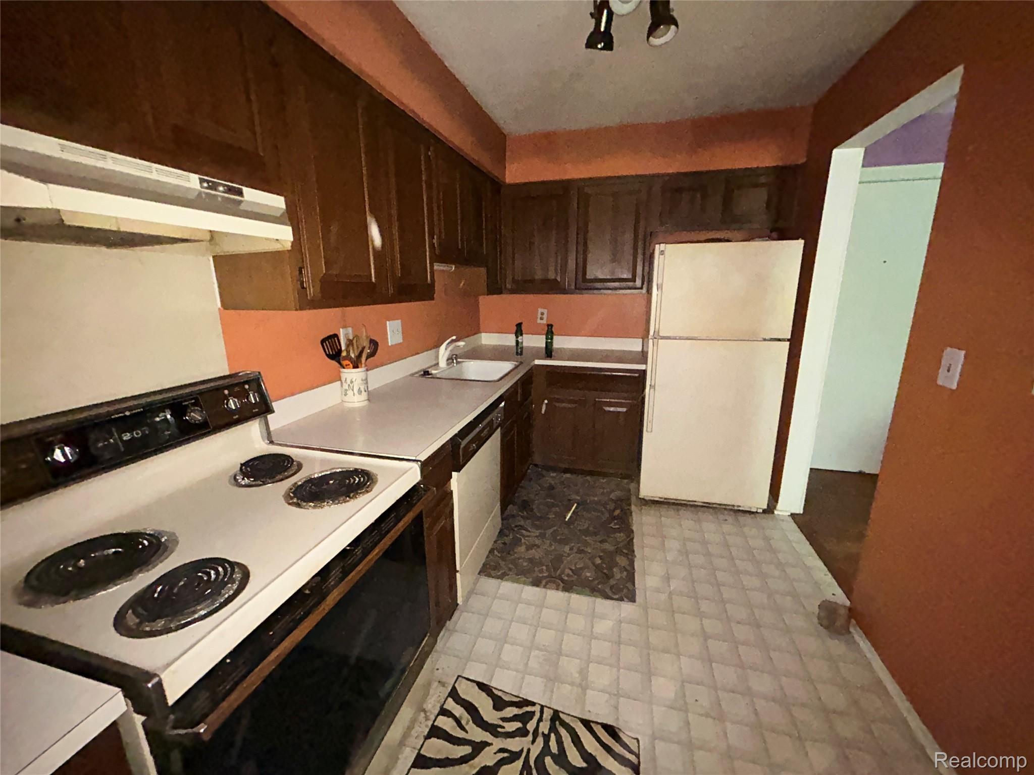 30445 West 14 Mile Road, Unit 69 Farmington, MI 48334 - Photo 12 of 45 IMG_8140.JPG