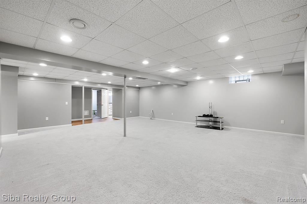 1602 Hillside Lane Rochester Hills, MI 48307 - Photo 56 of 63