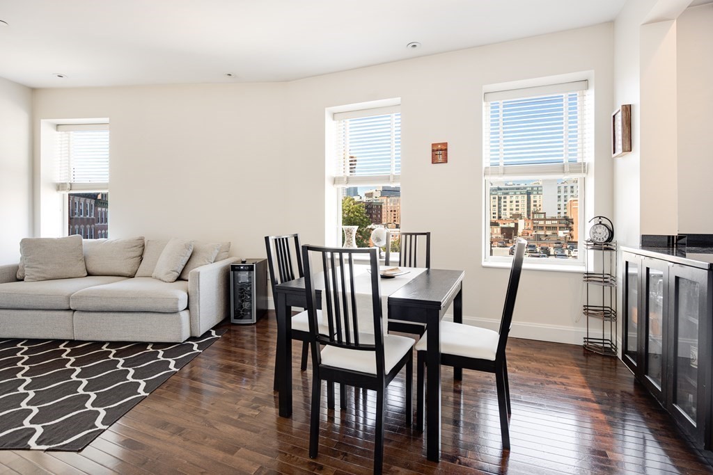 44 Snow Hill Street, Unit 4 Boston, MA 02113 - Photo 2 of 9