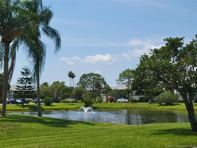 $1,750 | 1526 Southeast Royal Green Circle, Unit 205, Port St. Lucie, FL 34952