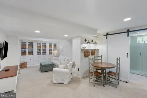 $825,000 | 4301 Agnew Avenue, Alexandria, VA 22309