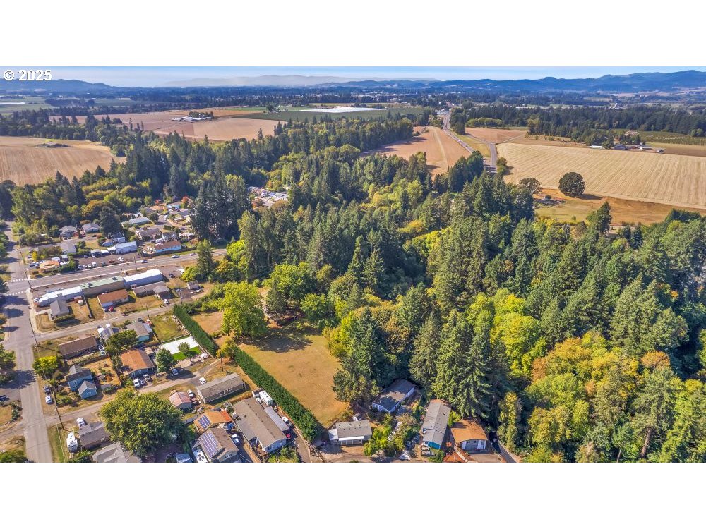 215 West 5th Street Lafayette, OR 97127 - Photo 5 of 9 a view of city and mountain