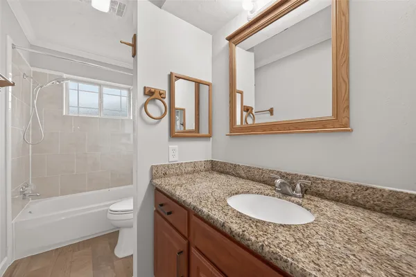 $1,900 | 10006 Towne Tower Lane, Sugar Land, TX 77498