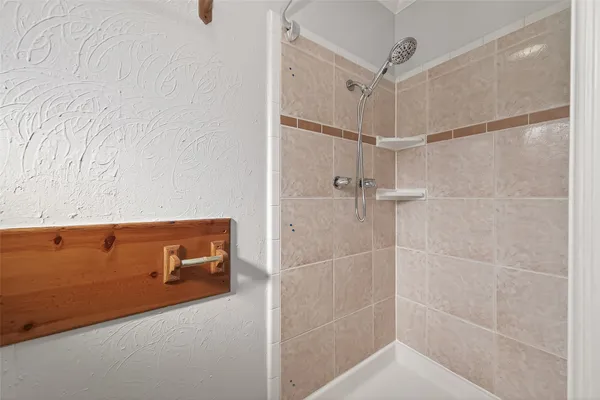 $1,900 | 10006 Towne Tower Lane, Sugar Land, TX 77498