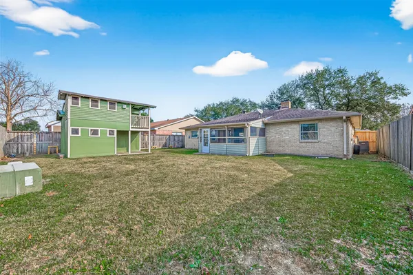 $1,900 | 10006 Towne Tower Lane, Sugar Land, TX 77498