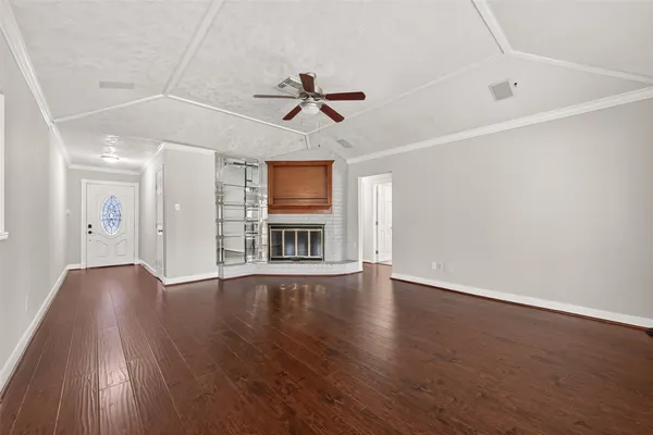 $1,900 | 10006 Towne Tower Lane, Sugar Land, TX 77498