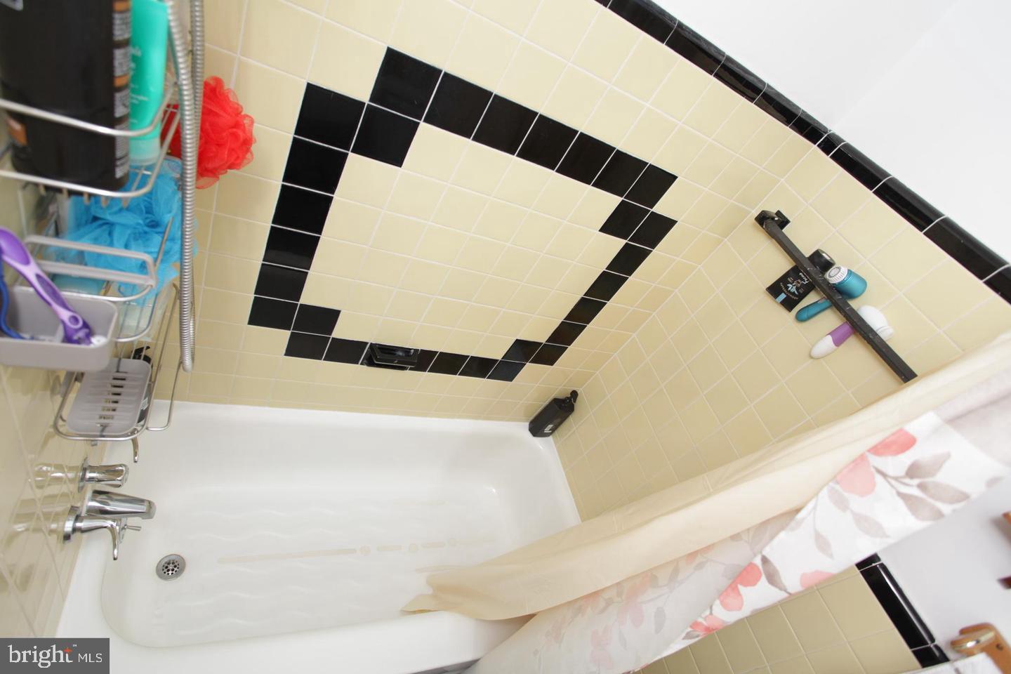 414 Rively Avenue Collingdale, PA 19023 - Photo 20 of 27 a bathroom with a bathtub and shower