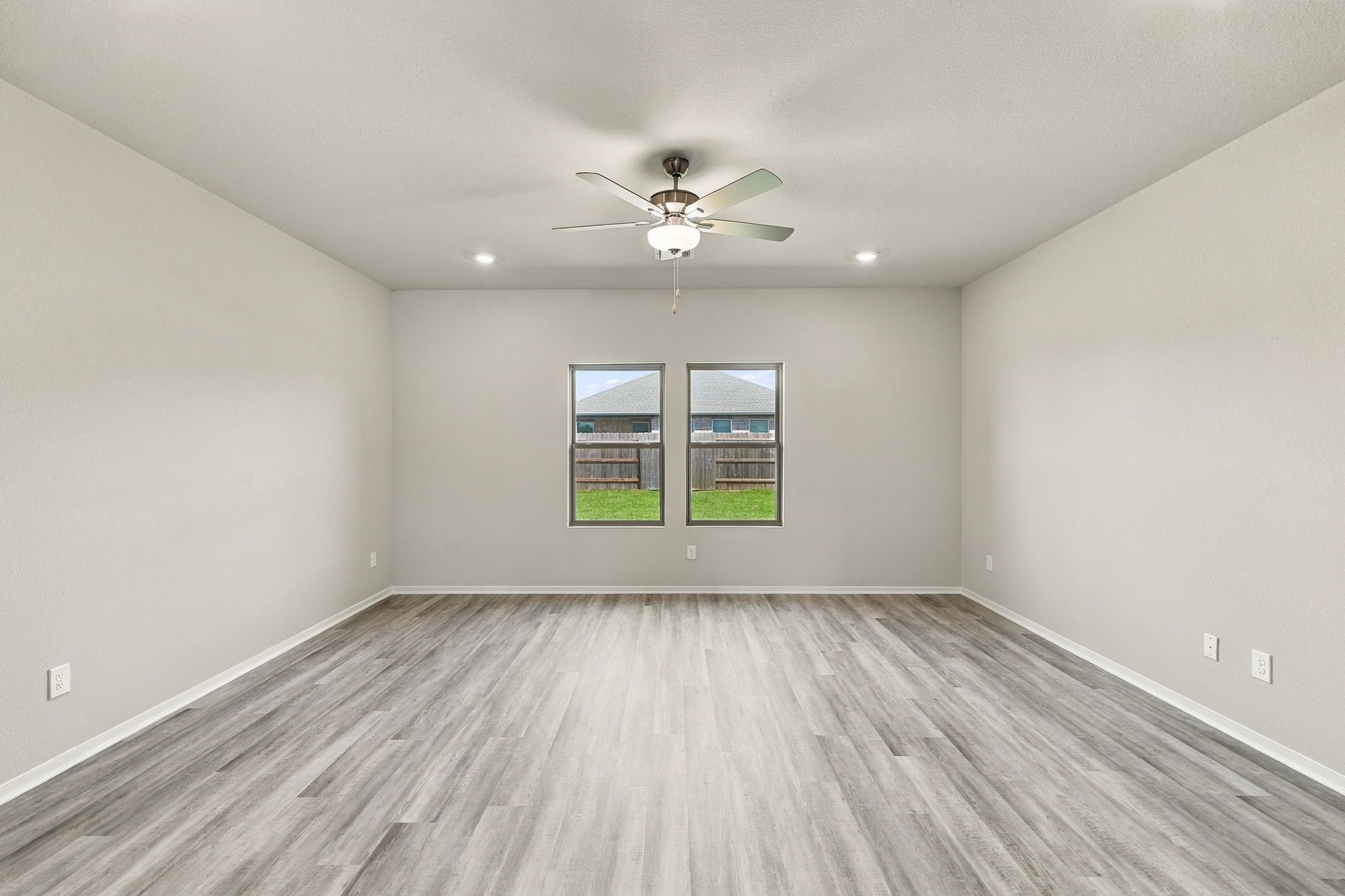 1907 Starlight Street Angleton, TX 77515 - Photo 13 of 37 Gallery Image 13
