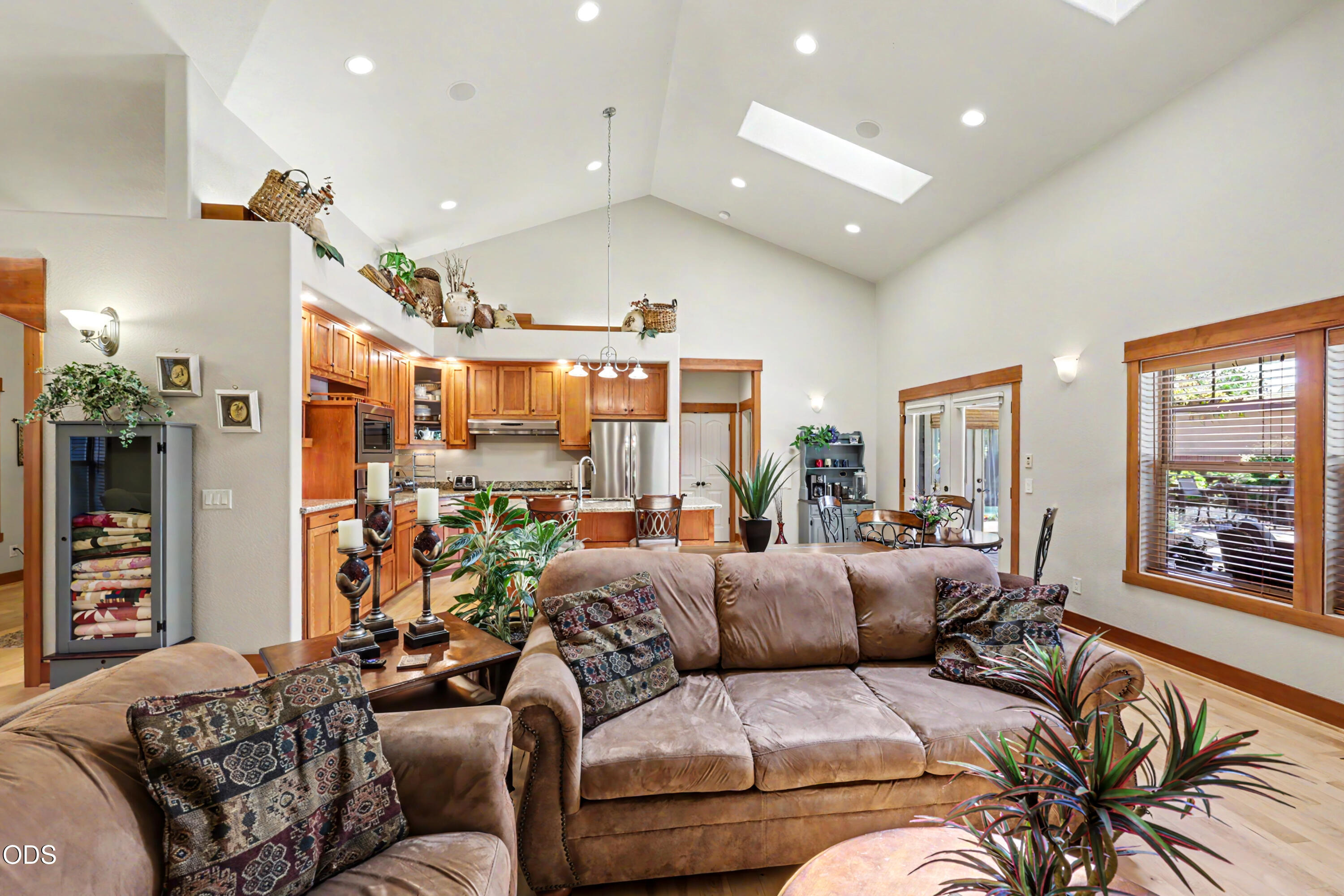 225 Echo Way Eagle Point, OR 97524 - Photo 12 of 63