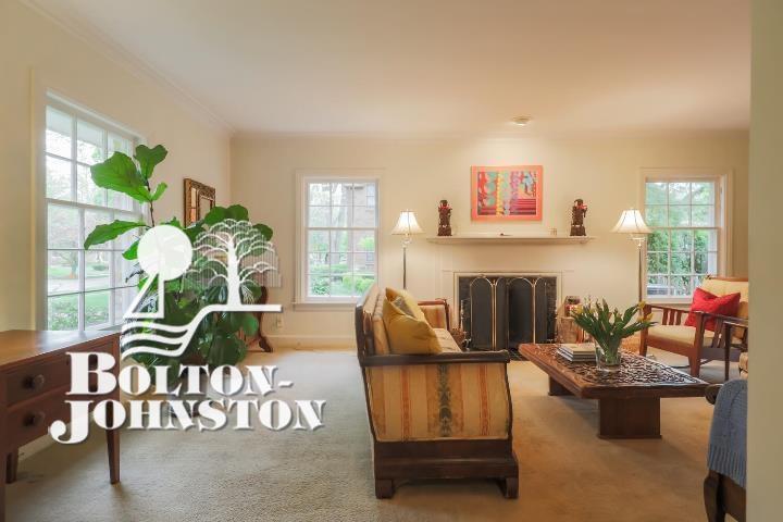 869 Whittier Road Grosse Pointe, MI 48230 - Photo 5 of 60 Light Filled Living Room
