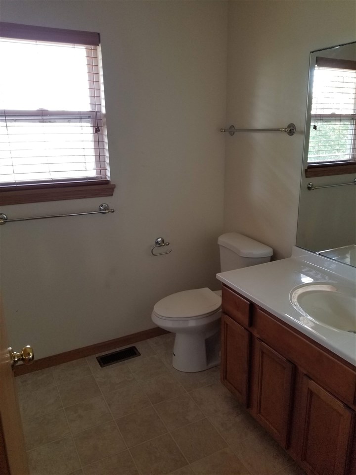 502 Cross Plains Road Rockford, IL 61107 - Photo 13 of 15 Gallery Image 13