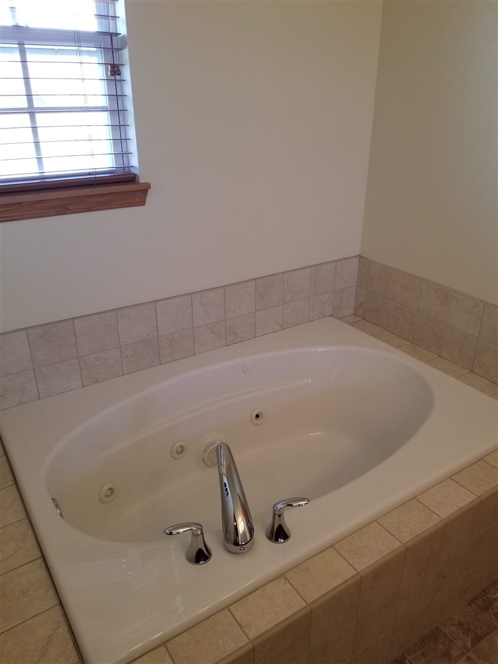 502 Cross Plains Road Rockford, IL 61107 - Photo 7 of 15 Gallery Image 7