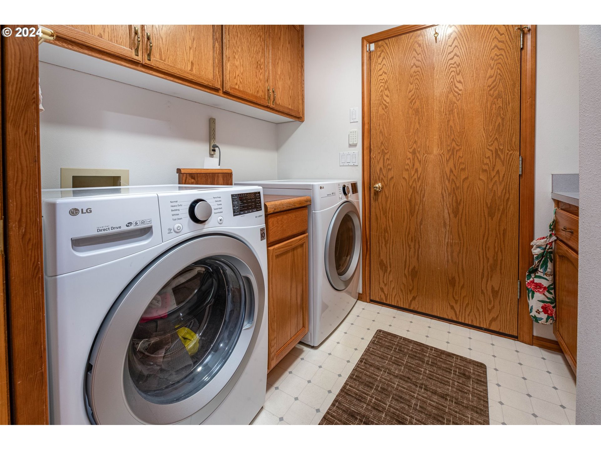 1769 Carriage Place Springfield, OR 97477 - Photo 23 of 23 a utility room with dryer and washer