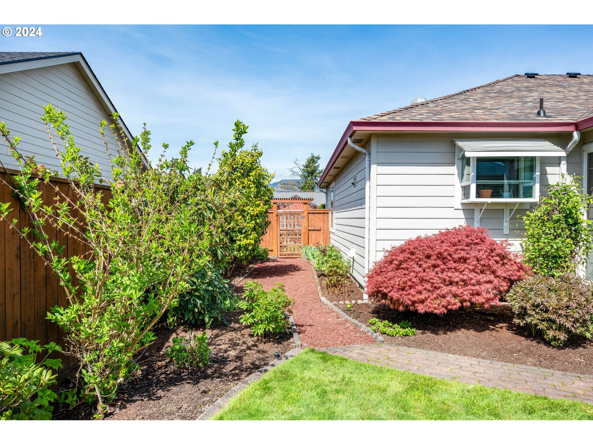 1769 Carriage Place Springfield, OR 97477 - Photo 7 of 23 a front view of a house with a yard