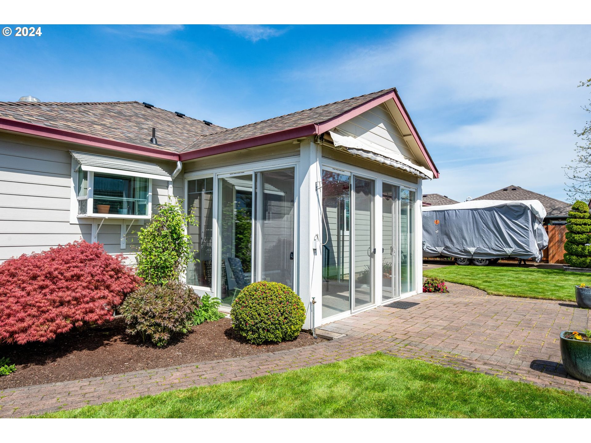 1769 Carriage Place Springfield, OR 97477 - Photo 9 of 23 a view of a house with backyard and garden