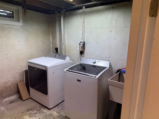 $1,850 | 17 Dover Drive, Endicott, NY 13760