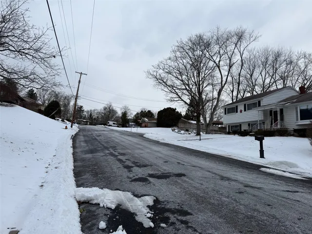 $1,850 | 17 Dover Drive, Endicott, NY 13760