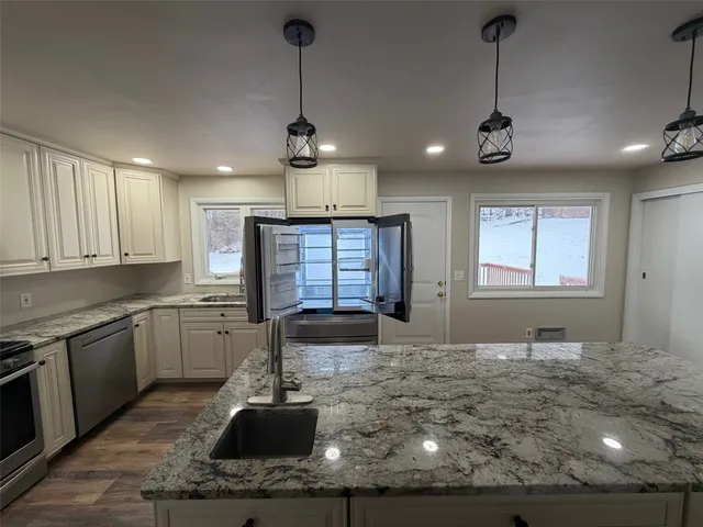 $1,850 | 17 Dover Drive, Endicott, NY 13760