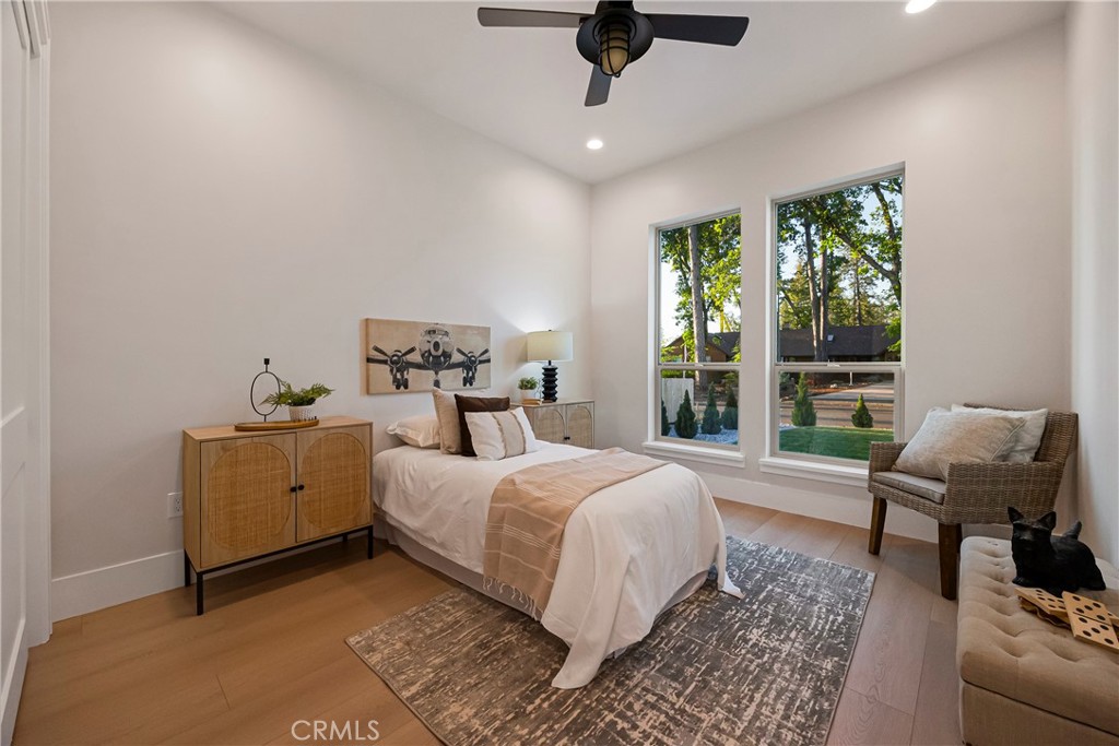 500 Sunset Drive Paradise, CA 95969 - Photo 31 of 43 a bedroom with a large bed and a window