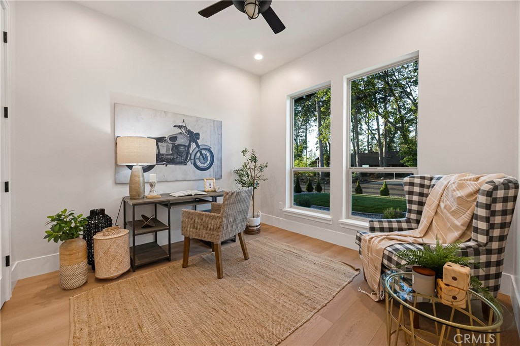 500 Sunset Drive Paradise, CA 95969 - Photo 33 of 43 a work room with furniture and a potted plant