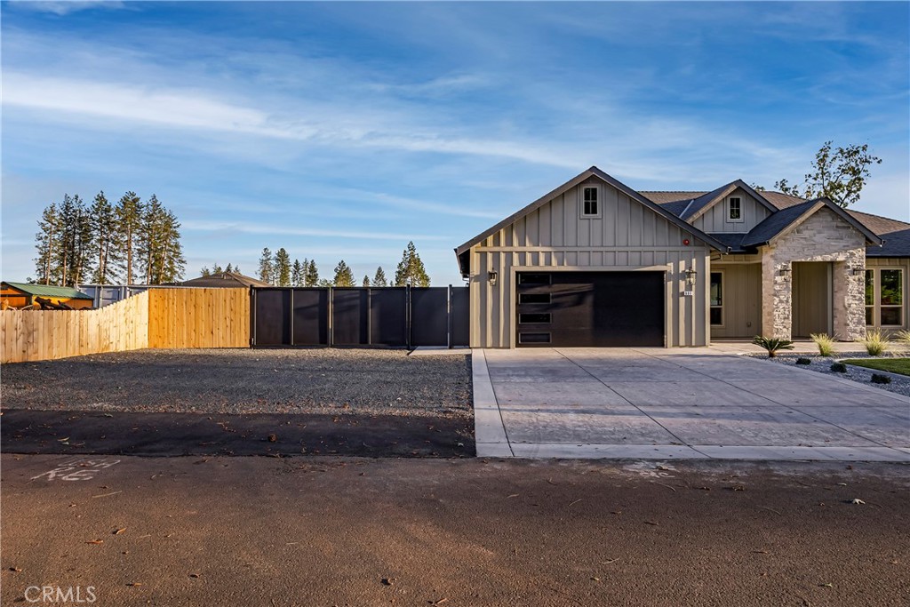 500 Sunset Drive Paradise, CA 95969 - Photo 8 of 43 a front view of a house with a garden