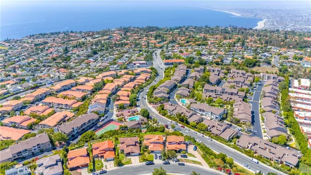 $1,195,000 | 28012 Ridgeforest Court, Rancho Palos Verdes, CA 90275
