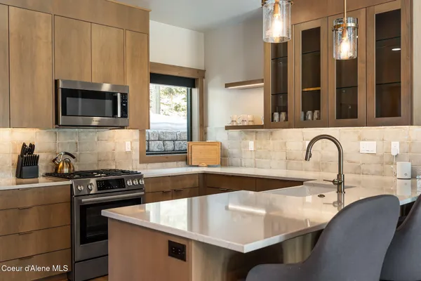 $2,599,000 | 50 Olaf Court, Sandpoint, ID 83864