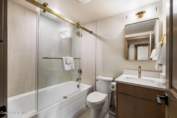 $2,599,000 | 50 Olaf Court, Sandpoint, ID 83864