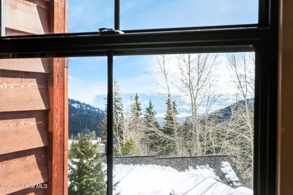 $2,599,000 | 50 Olaf Court, Sandpoint, ID 83864