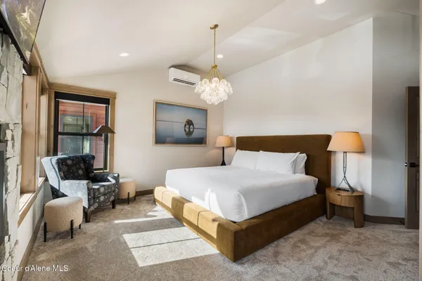 $2,599,000 | 50 Olaf Court, Sandpoint, ID 83864