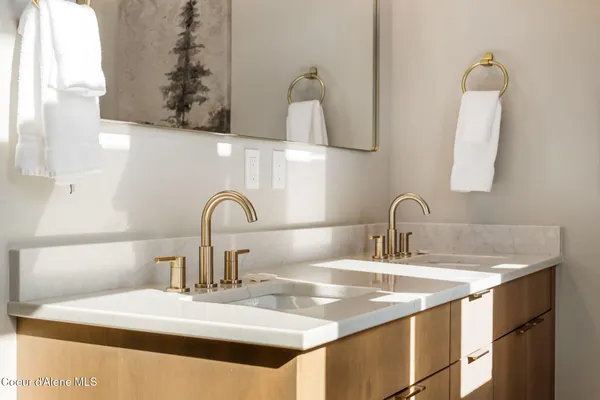 $2,599,000 | 50 Olaf Court, Sandpoint, ID 83864