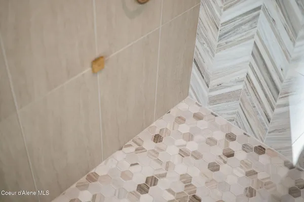 $2,599,000 | 50 Olaf Court, Sandpoint, ID 83864